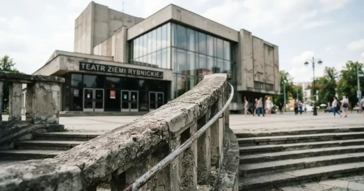 Teatr Ziemi Rybnickiej w Rybniku z pozwoleniem na przebudowę i remont